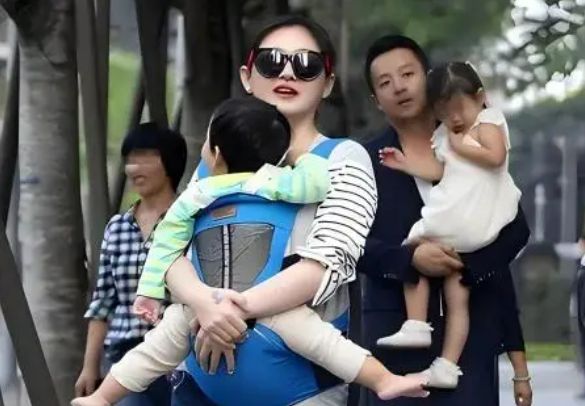 S妈管理停止支付婆婆的抚养费大S和光头早已貌合神离CQ9电子S妈删除和光头合照疑似遗产争夺代言费被(图3)