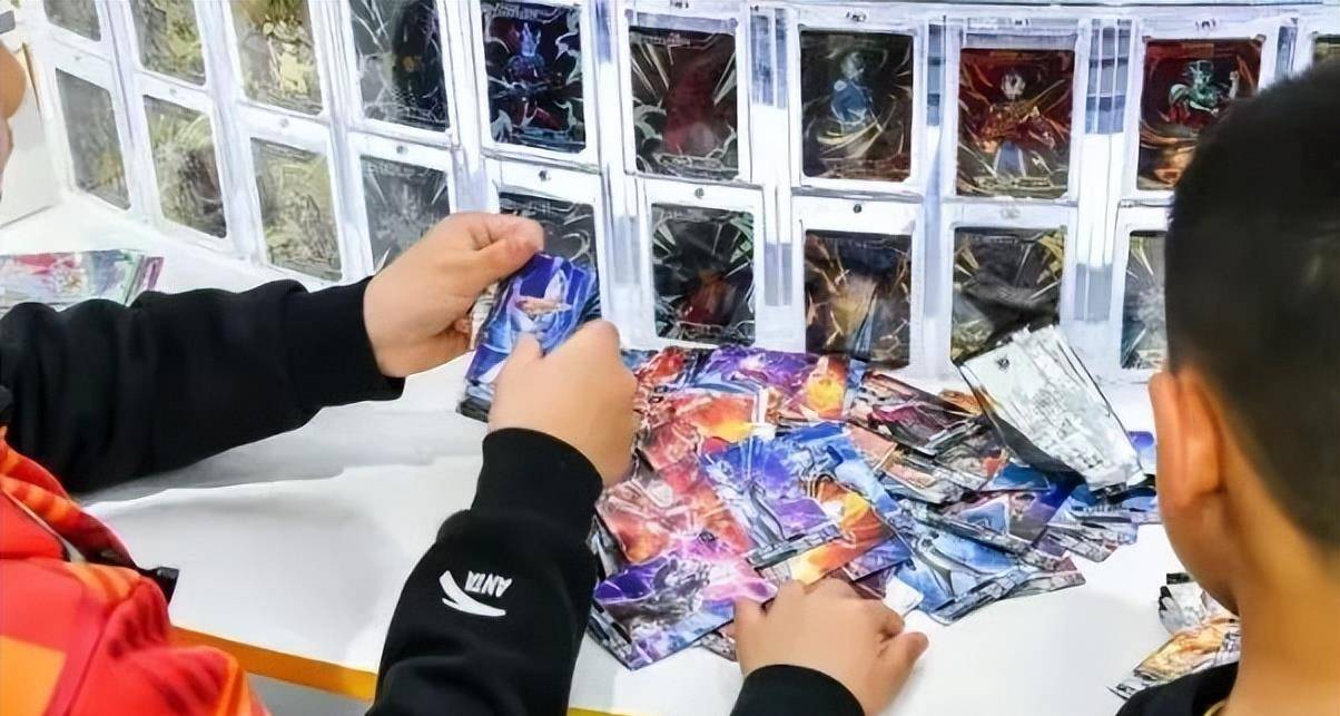 江夫妇靠几毛一张小卡牌竟实现了人生逆袭CQ9电子平台入口狂赚44亿！这对浙(图3)